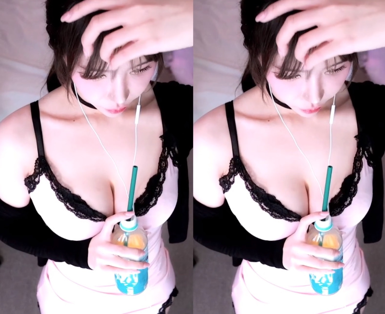 #겨우디 핑크색 레이스 원피스 아찔한 가슴골 천장캠