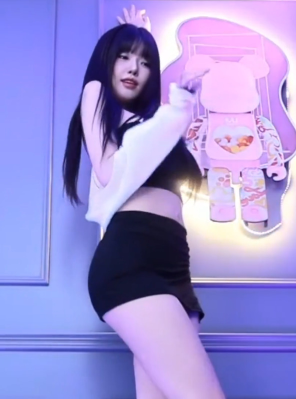 수위 높아진 여캠 과즙세연 하체캠